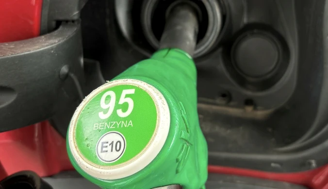 Na przygranicznych stacjach paliw w Polsce było w środę więcej kierowców z zagranicy