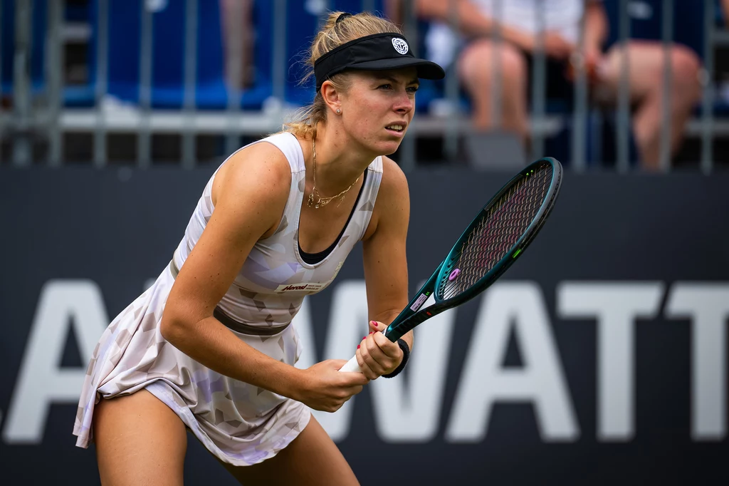 Magdalena Fręch rywalizowała z Clarą Tauson o awans do drugiej rundy WTA 500 w Bad Homburg Magdalena Fręch rywalizowała z Clarą Tauson o awans do drugiej rundy WTA 500 w Bad Homburg