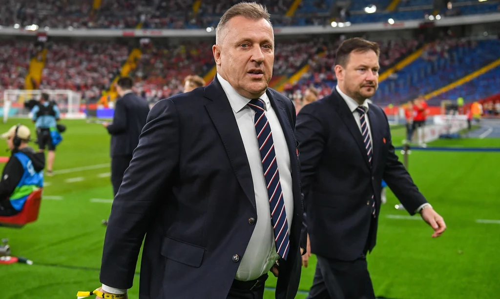Cezary Kulesza (na pierwszym planie), prezes PZPN Cezary Kulesza (na pierwszym planie), prezes PZPN