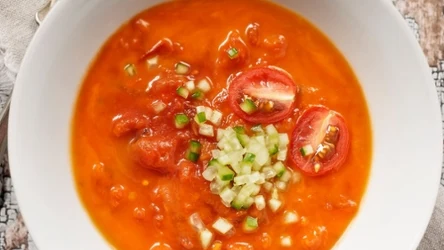Gazpacho to chłodnik, który pochodzi ze słonecznej Andaluzji