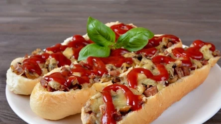 Smaku zapiekanek z pieczarkami nie da się zapomnieć. W PRL-u były ulubionym fast foodem. 