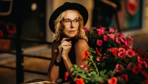Skóra Francuzek po 50. zawsze wygląda świeżo. Sekret tkwi w szczegółach 