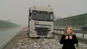 "Stop drogówka": Wyprzedzana ciężarówka zepchnęła wyprzedzającego z drogi