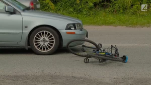 Dziecko na rowerze wjechało prosto pod samochód