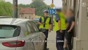Tak zmieniał pas, że uszkodził dwa samochody