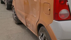 Wjechał w inne auto. Mógł, bo była przerywana linia?