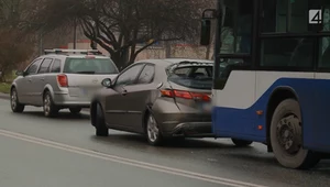 Zawodowy kierowca nie wiedział, jak zachować się po spowodowaniu kolizji. Wezwano więc policję