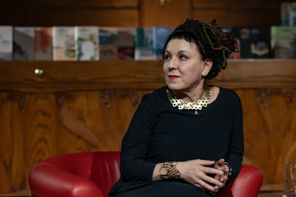 "Mowa Olgi Tokarczuk jest dla mnie od kilku lat małą, lecz wartościową biblią interpretowania i rozumienia współczesności" - pisze w felietonie Ludwik Sobolewski "Mowa Olgi Tokarczuk jest dla mnie od kilku lat małą, lecz wartościową biblią interpretowania i rozumienia współczesności" - pisze w felietonie Ludwik Sobolewski