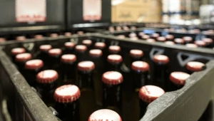 GIS ostrzega przed spożyciem napoju. "Ryzyko rozsadzenia butelki"