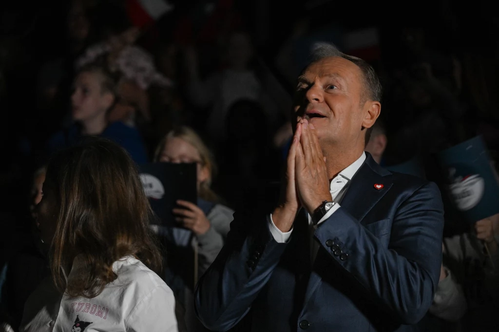 Premier Donald Tusk podczas startu Sławosza Uznańskiego-Wiśniewskiego w kosmos Premier Donald Tusk podczas startu Sławosza Uznańskiego-Wiśniewskiego w kosmos