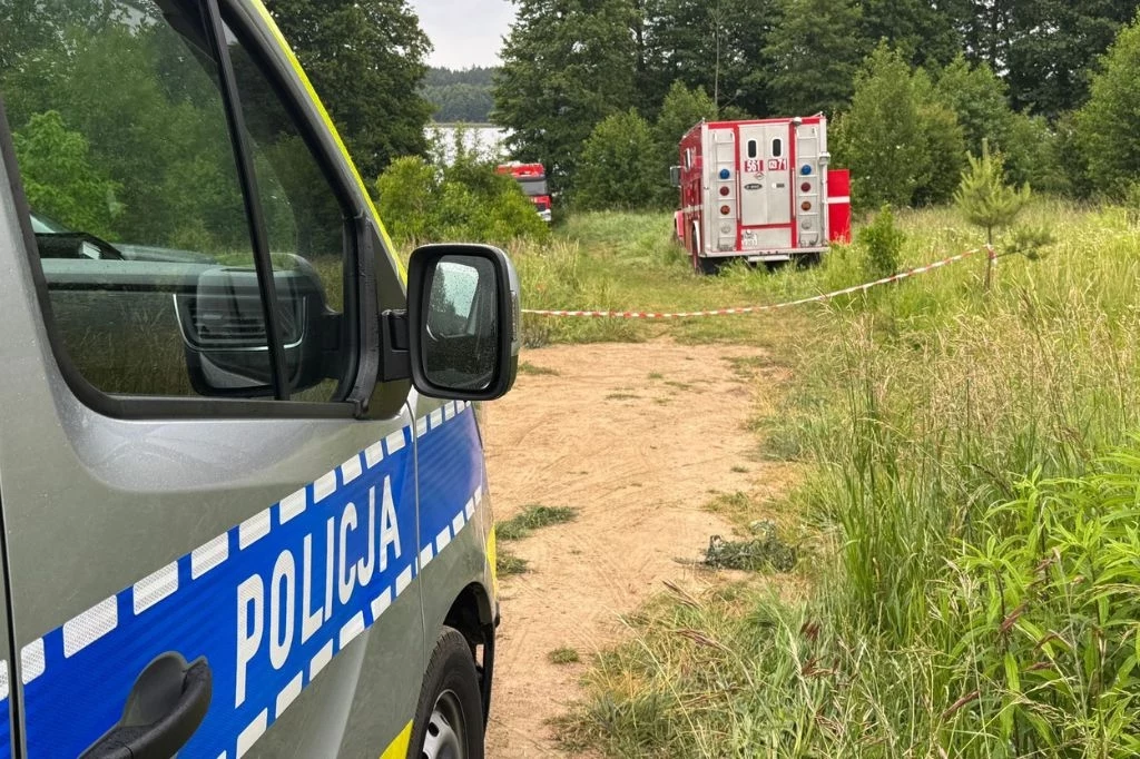 Służby szukają nastolatków na jeziorze Małszewskim. W nocy wypłynęli kajakami Służby szukają nastolatków na jeziorze Małszewskim. W nocy wypłynęli kajakami