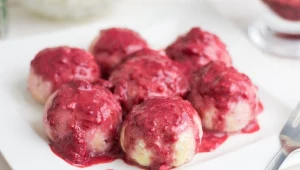 Bogate w błonnik kluski na obiad lub śniadanie. Z owocami smakują świetnie 