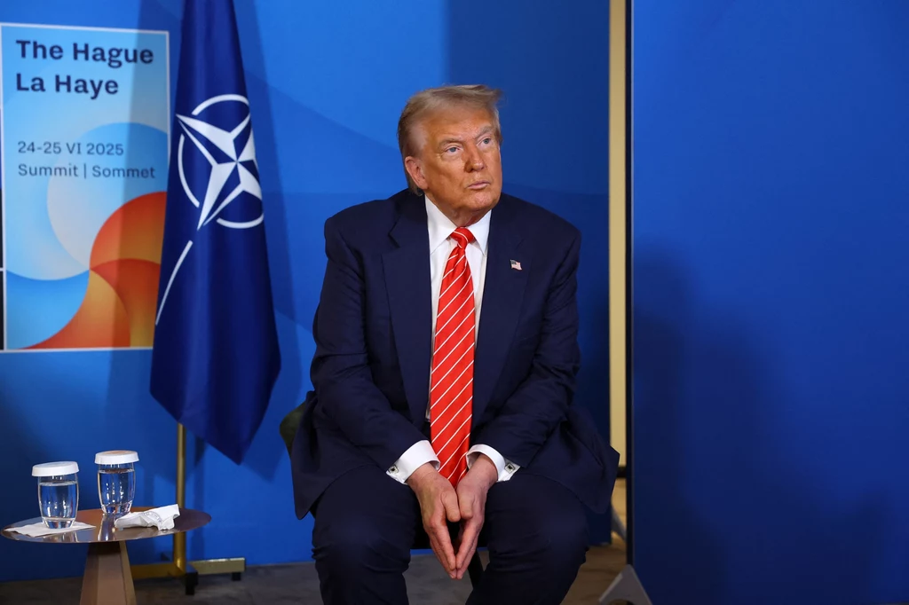 Atak USA na obiekty nuklearne Iranu. Donald Trump krytykuje konkretne media i mówi o "fake newsie" Atak USA na obiekty nuklearne Iranu. Donald Trump krytykuje konkretne media i mówi o "fake newsie"
