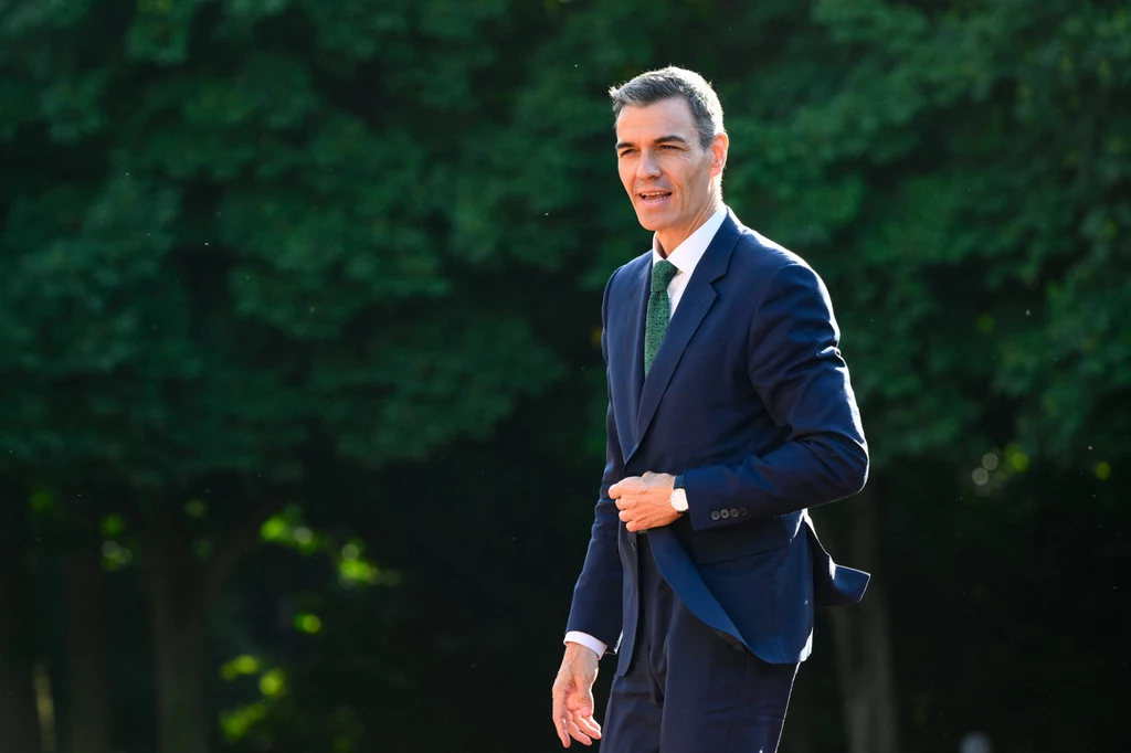 Według hiszpańskich mediów, Pedro Sanchez dąży do starcia z Donaldem Trumpem