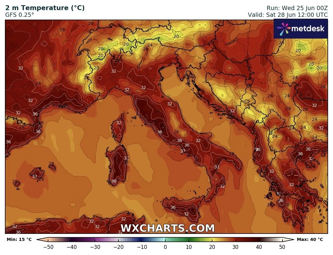 Mapa temperatur Europy południowej i częściowo środkowej, z wyraźnymi obszarami wysokich temperatur przekraczających 32 stopnie Celsjusza, szczególnie na Półwyspie Apenińskim, Bałkanach oraz południu Francji.