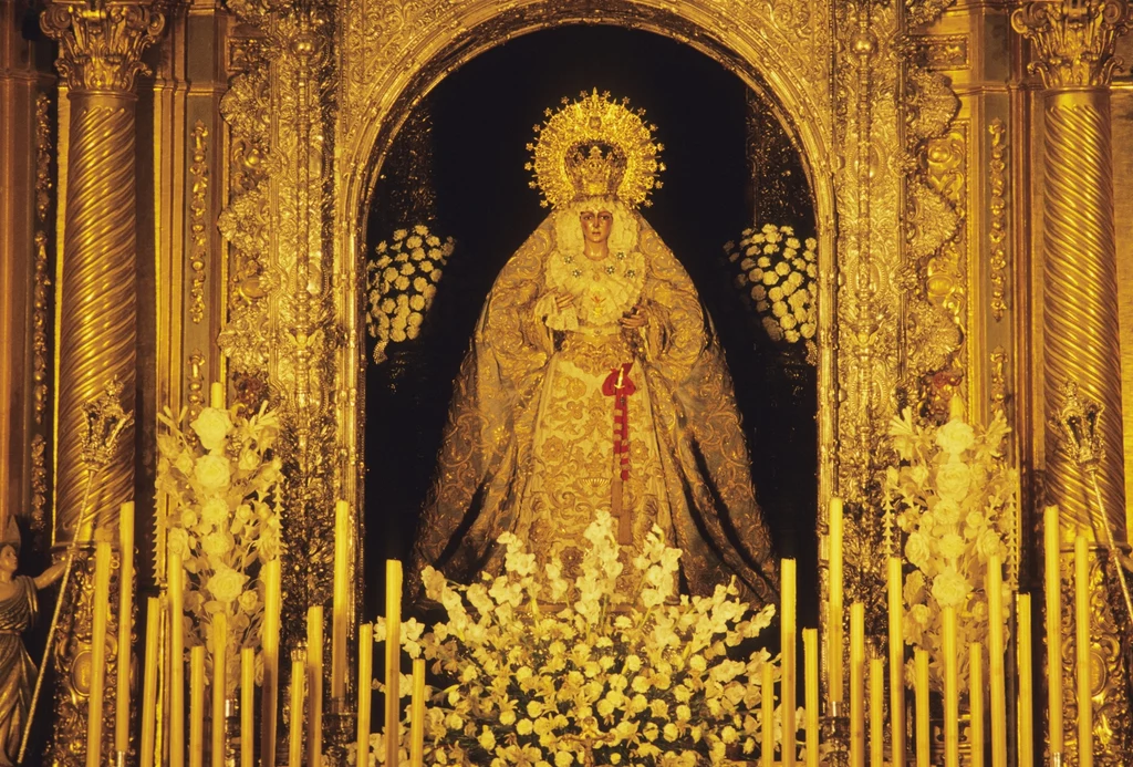 Figura Matki Boskiej z Macareny przeszła renowację Figura Matki Boskiej z Macareny przeszła renowację