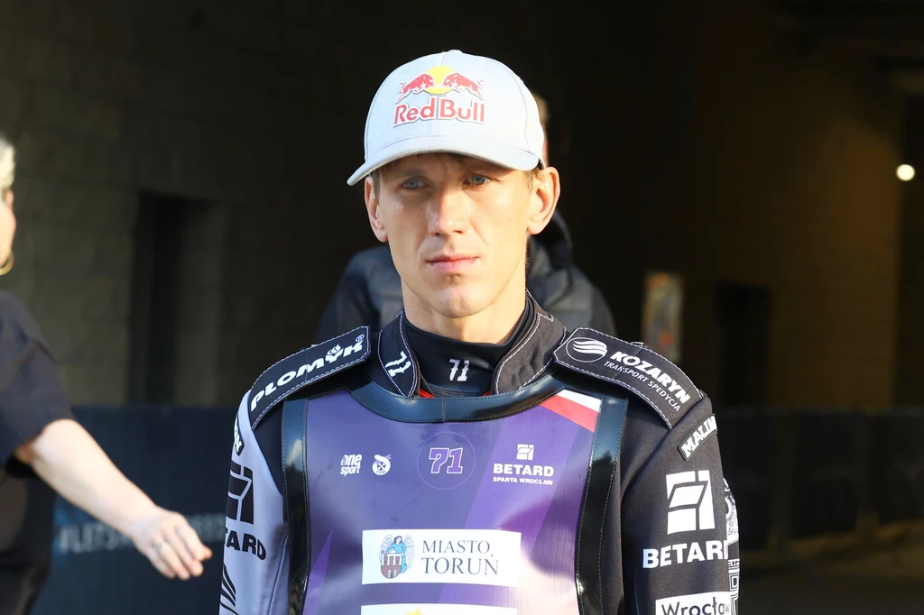 Maciej Janowski przed IMP w Toruniu. Tam startował jeszcze na silnikach Ryszarda Kowalskiego Maciej Janowski przed IMP w Toruniu. Tam startował jeszcze na silnikach Ryszarda Kowalskiego