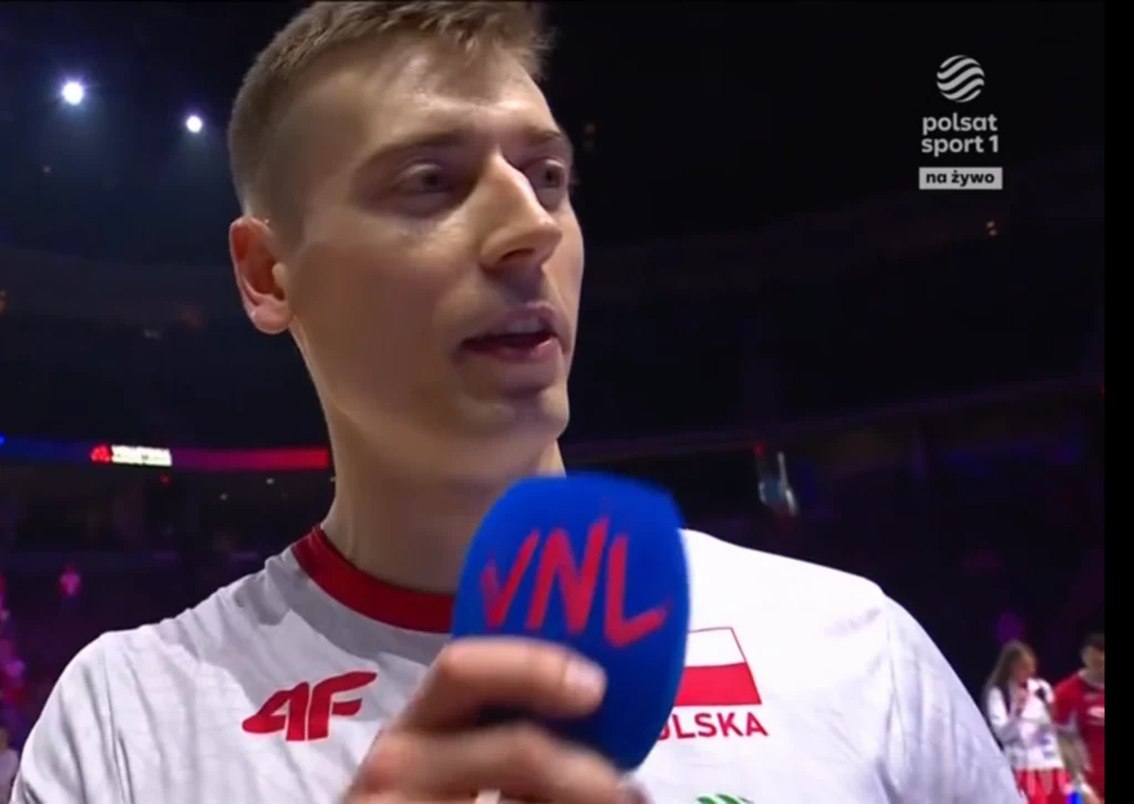 Kamil Semeniuk po meczu Polska - Włochy zwrócił się wprost do fanów "Biało-Czerwonych" Kamil Semeniuk po meczu Polska - Włochy zwrócił się wprost do fanów "Biało-Czerwonych"
