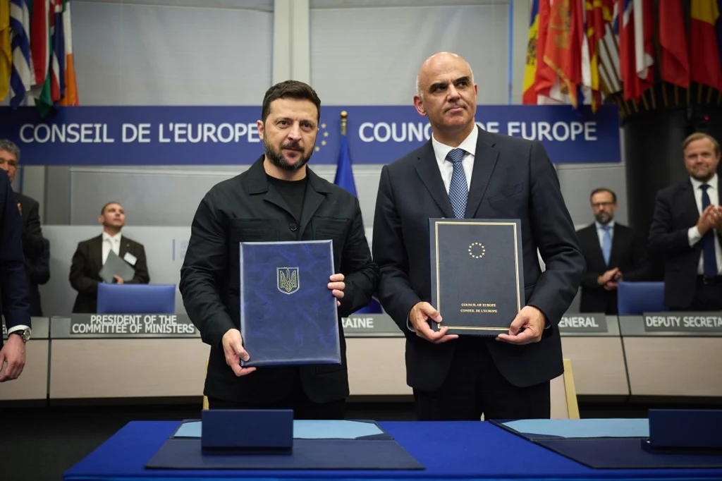 Podpisano porozumienie ws. powołania specjalnego trybunału. "Haga czeka na sprawców" Podpisano porozumienie ws. powołania specjalnego trybunału. "Haga czeka na sprawców"