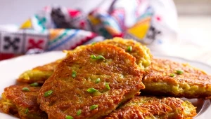 Bardzo chrupiące placki Ewy Wachowicz. To zasługa tego składnika