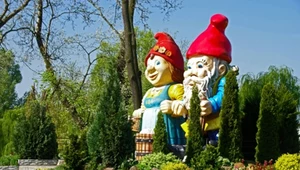 Największy Krasnal na świecie - Krasnal Soluś wraz z małżonką robią ogromne wrażenie 
