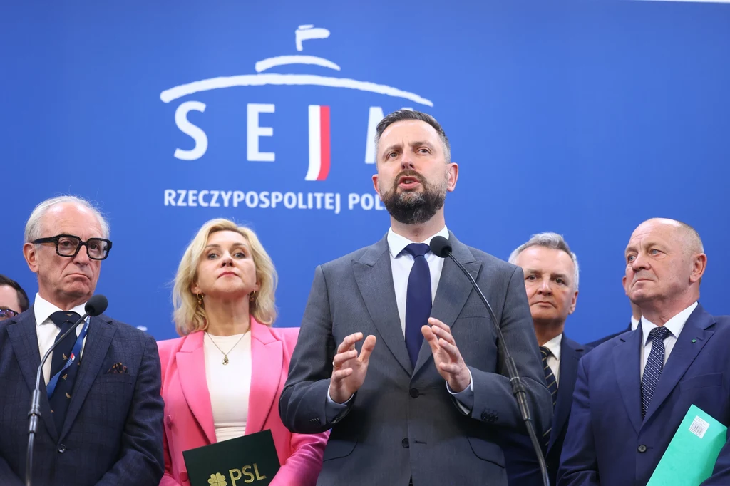 Władysław Kosiniak-Kamysz na konferencji prasowej Władysław Kosiniak-Kamysz na konferencji prasowej
