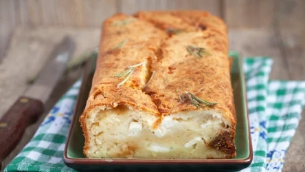 Bochenek parmezanowy to pyszna przekąska dla miłośników serów