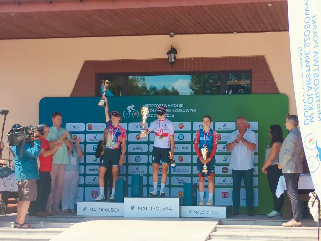 Podium kobiecej jazdy indywidualnej na czas: Od leweJ; Katarzyna Niewiadoma-Phinney, Agnieszka Skalniak-Sójka i Marta Jaskulska Podium kobiecej jazdy indywidualnej na czas: Od leweJ; Katarzyna Niewiadoma-Phinney, Agnieszka Skalniak-Sójka i Marta Jaskulska