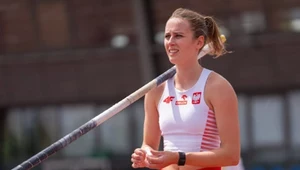 Najlepsza polska tyczkarka opuściła stadion w karetce. "Ma wylew na łokciu"