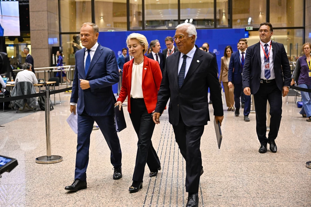 Premier Donald Tusk, szefowa Komisji Europejskiej oraz przewodniczący Rady Europejskiej Premier Donald Tusk, szefowa Komisji Europejskiej oraz przewodniczący Rady Europejskiej
