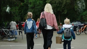 Pieniądze znikają z kont klasowych skarbników. Dzieci zostają bez prezentów na koniec roku szkolnego