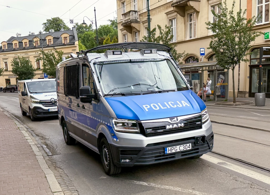 Jak rozpoznać radiowóz po tablicach rejestracyjnych? Jak rozpoznać radiowóz po tablicach rejestracyjnych?