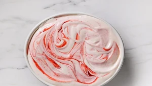 Proste domowe lody z dwóch składników. Nie potrzebujesz żadnej maszyny