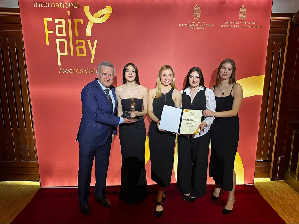 Polskie curlerki z nagrodą Fair Play za swój gest Polskie curlerki z nagrodą Fair Play za swój gest