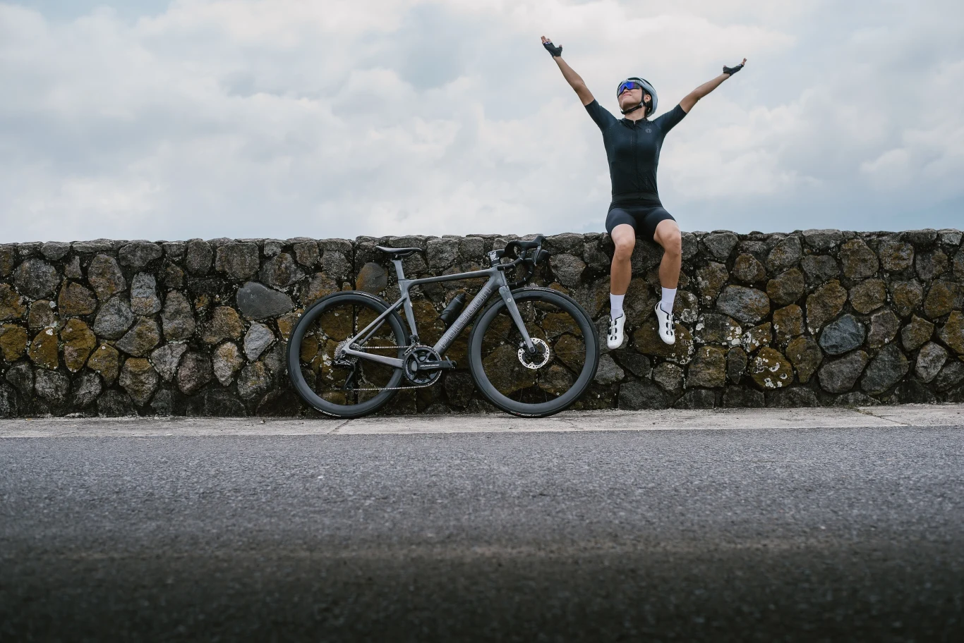 Jeśli szukasz dobrej szosówki, sprawdź ofertę sklepu Sprint-rowery.pl