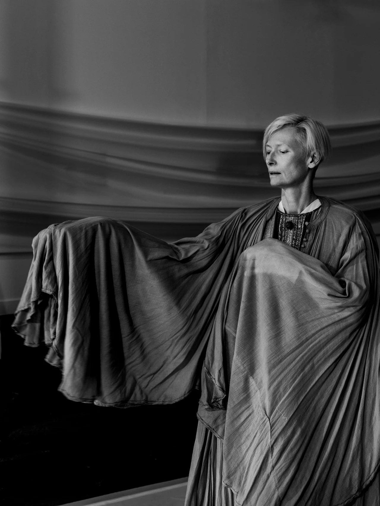 Tilda Swinton podczas spektaklu Tilda Swinton podczas spektaklu