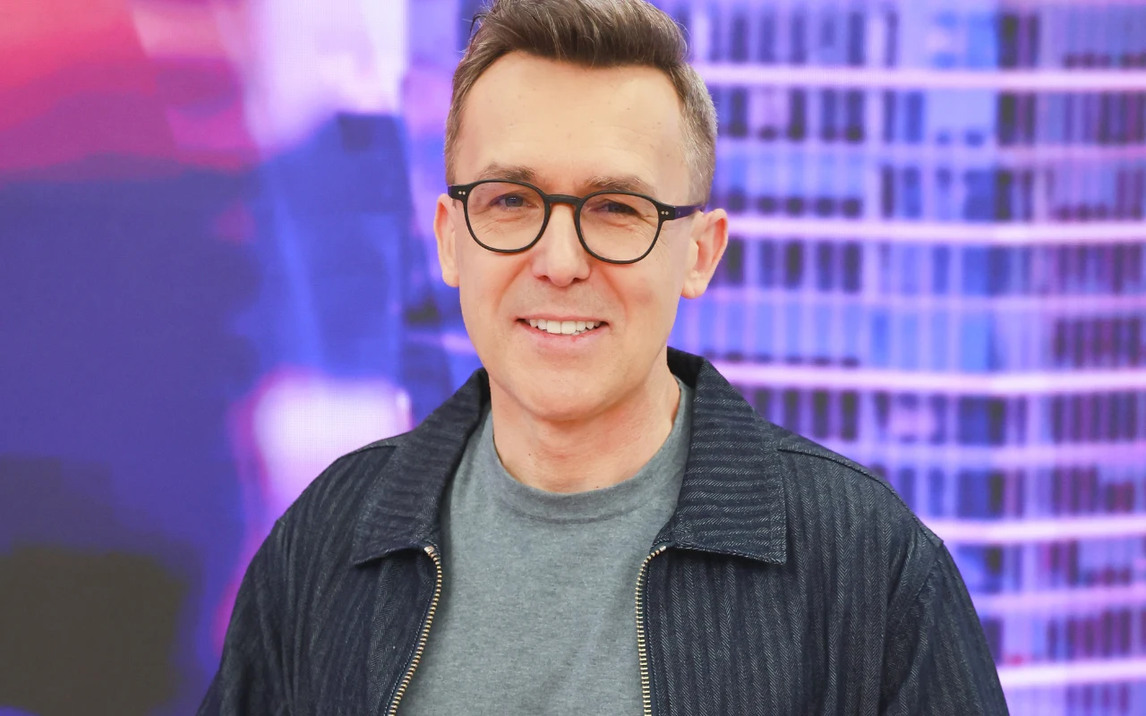 Maciej Kurzajewski w "halo tu polsat"