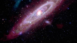 Galaktyka Andromedy, jakiej nie znamy. Prezent od NASA