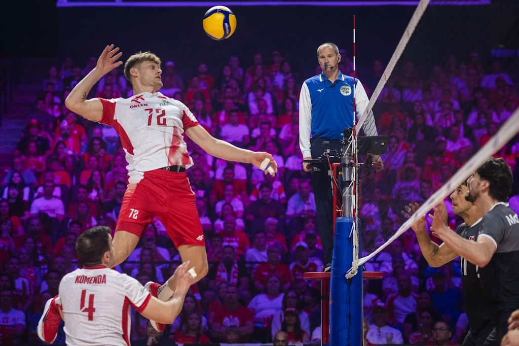 Liga Narodów siatkarzy. Mateusz Poręba w trakcie meczu Polska - Kanada Liga Narodów siatkarzy. Mateusz Poręba w trakcie meczu Polska - Kanada