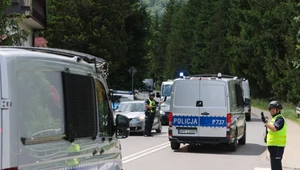 Nowe informacje ze Starej Wsi. "Mógł się schronić bez wiedzy właścicieli"