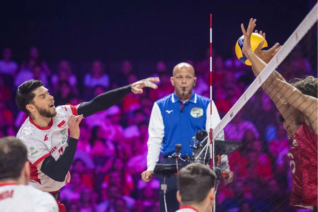 Aleksander Śliwka atakuje w meczu Polska - USA Aleksander Śliwka atakuje w meczu Polska - USA