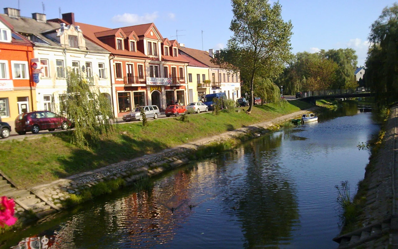 Pułtusk poprzecinany jest malowniczymi kanałami
