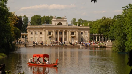 Pod względem atrakcyjności dla turystów Warszawa wygrywa z Hiszpanią i Grcją,