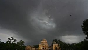 Przyszedł wcześniej niż zwykle, zakrył cały kraj. Monsun sieje spustoszenie