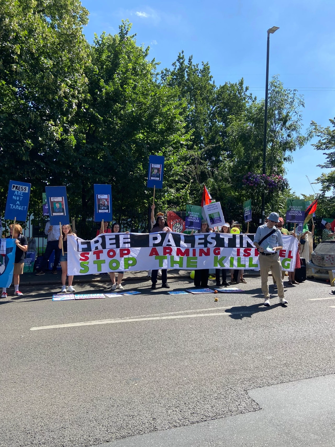 Poniedziałkowy protest przy Wimbledonie Poniedziałkowy protest przy Wimbledonie