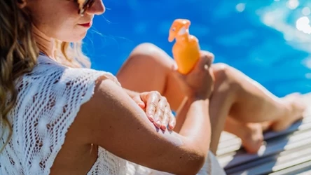 Domowe SOS po opalaniu: naturalne sposoby na ukojenie i szybką regenerację skóry