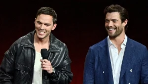 Nicholas Hoult i David Corenswet