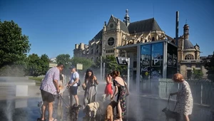Zamykają szkoły i szczyt słynnej wieży. Upał przekracza 40 stopni