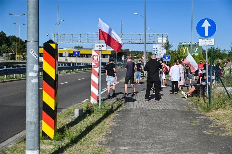 Niemcy reagują na decyzję Tuska. "Ślepy zaułek" Niemcy reagują na decyzję Tuska. "Ślepy zaułek"