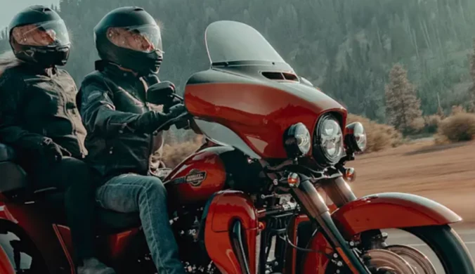 Kierowca dokładnie zapoznał się z nowelizacją z 2014 r. Okazuje się, że posiadając kat. B może jeździć motocyklami o mocy ponad 100 KM. Warunki są dwa.